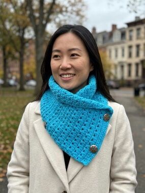 Hand Crafted Bright Turquoise Crochet Button Cowl NWT